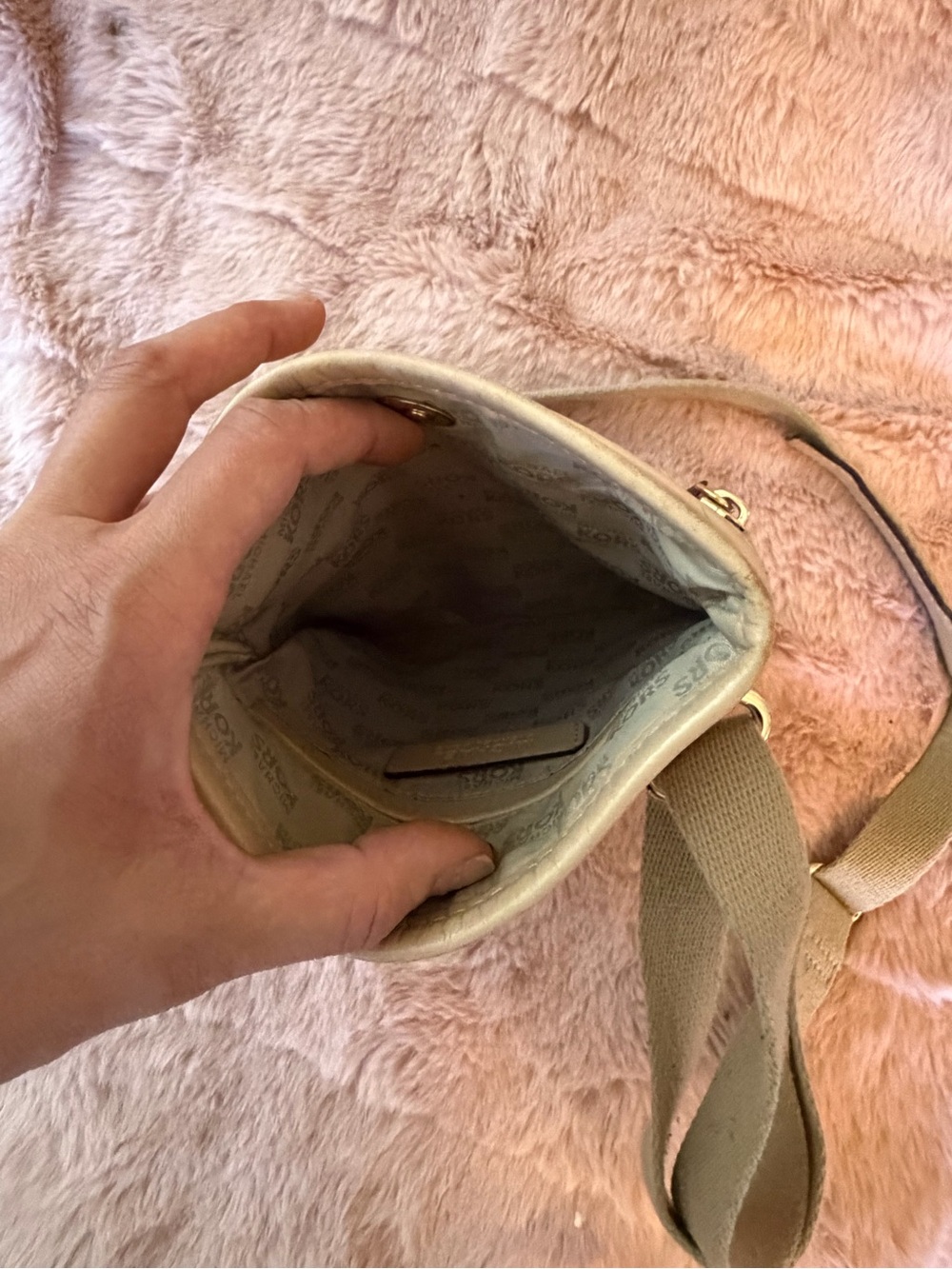 Michael Kors Cream Logo Crossbody with Adjustable Strap - Picture 3 of 4